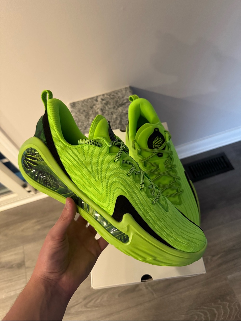 Under Armour Curry Flow 12
Extraterrestial